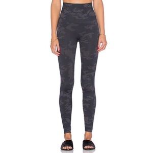 SPANX- Look At Me Now Seamless Camo Leggings
